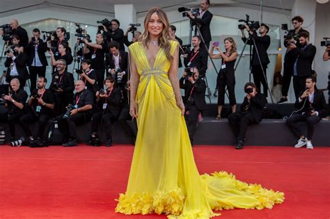 Olivia Wilde in Yellow Gucci Dress for ‘Don’t Worry Darling